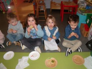 Cuisinons des crêpes pour les anniversaires de février et mars